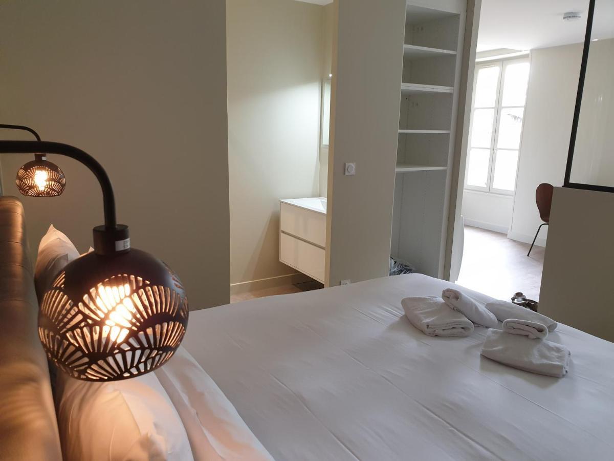 Au Loup Historic Apartments Bayeux Bagian luar foto