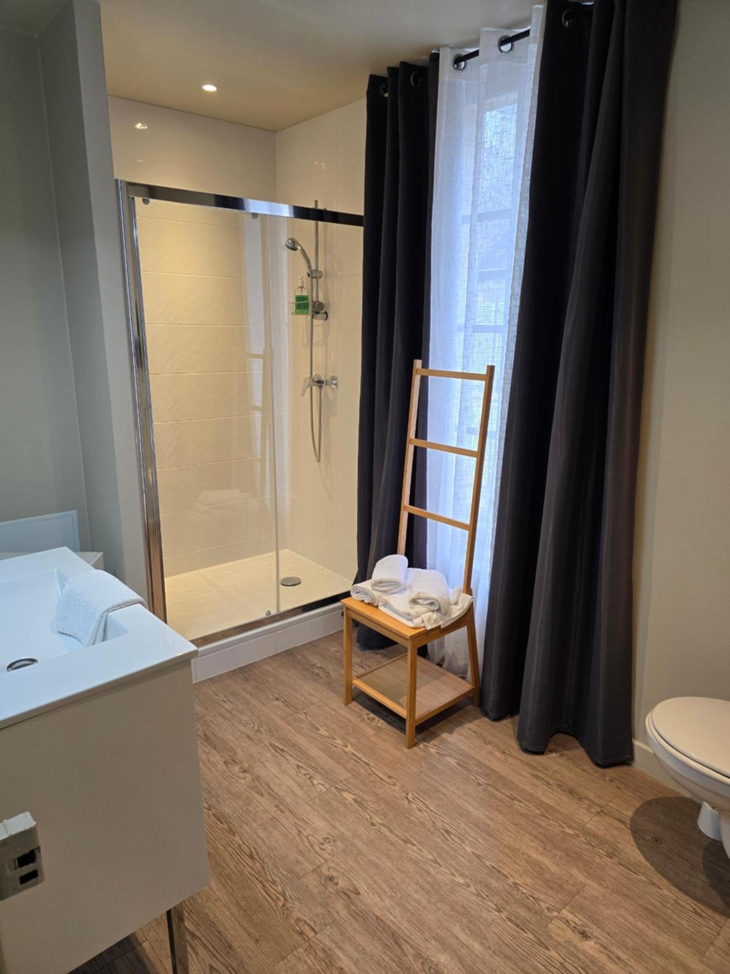Au Loup Historic Apartments Bayeux Bagian luar foto